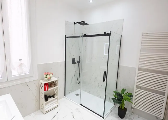 Homeholidaysanremo - Palace *