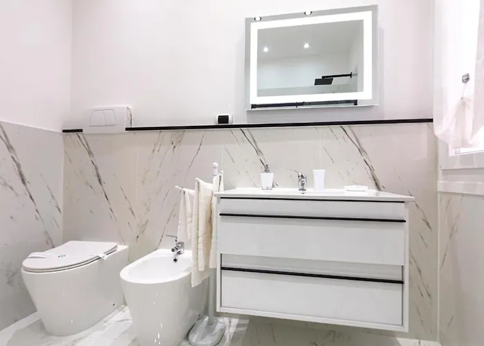 Homeholidaysanremo - Palace * Sanremo