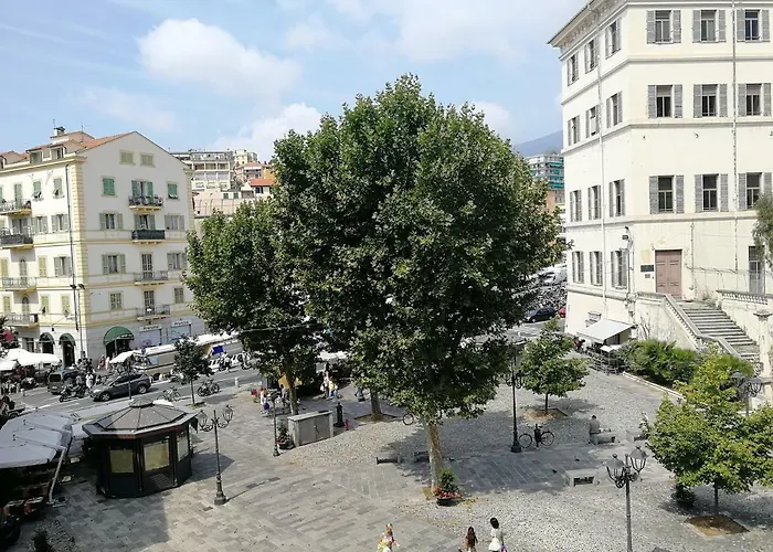 Homeholidaysanremo - Palace Lägenhet